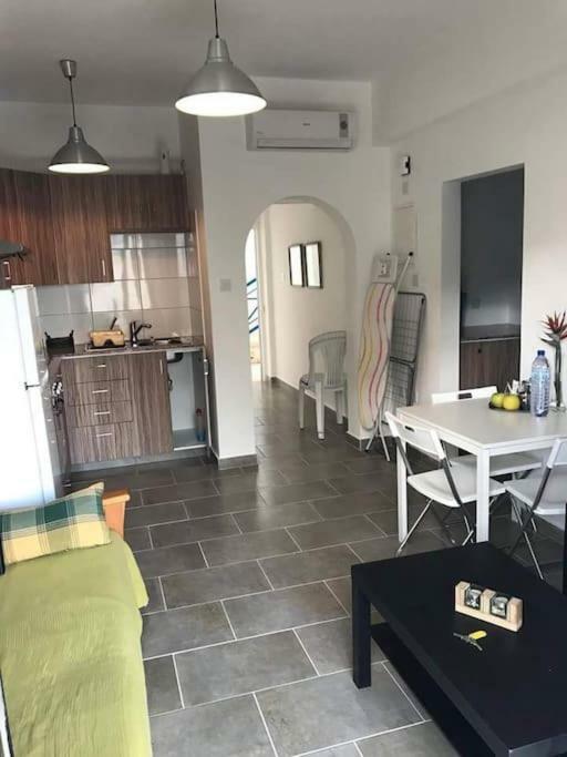 Apartament Dhekelia Diamond Larnaca Zewnętrze zdjęcie